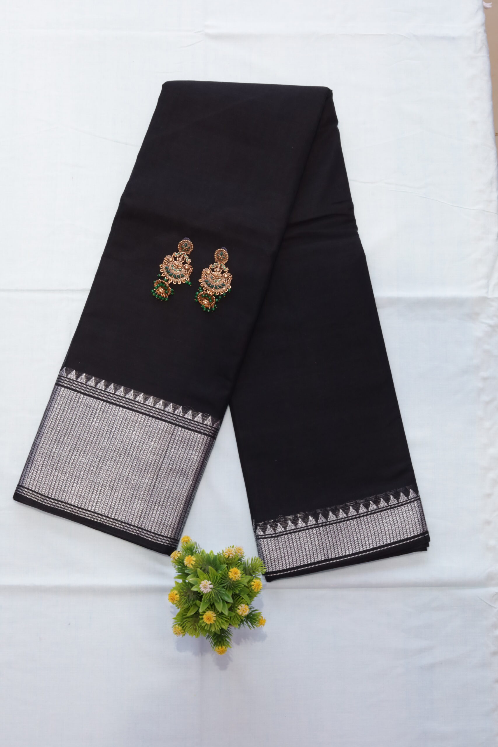 Silver Border Narayanpettu sarees
