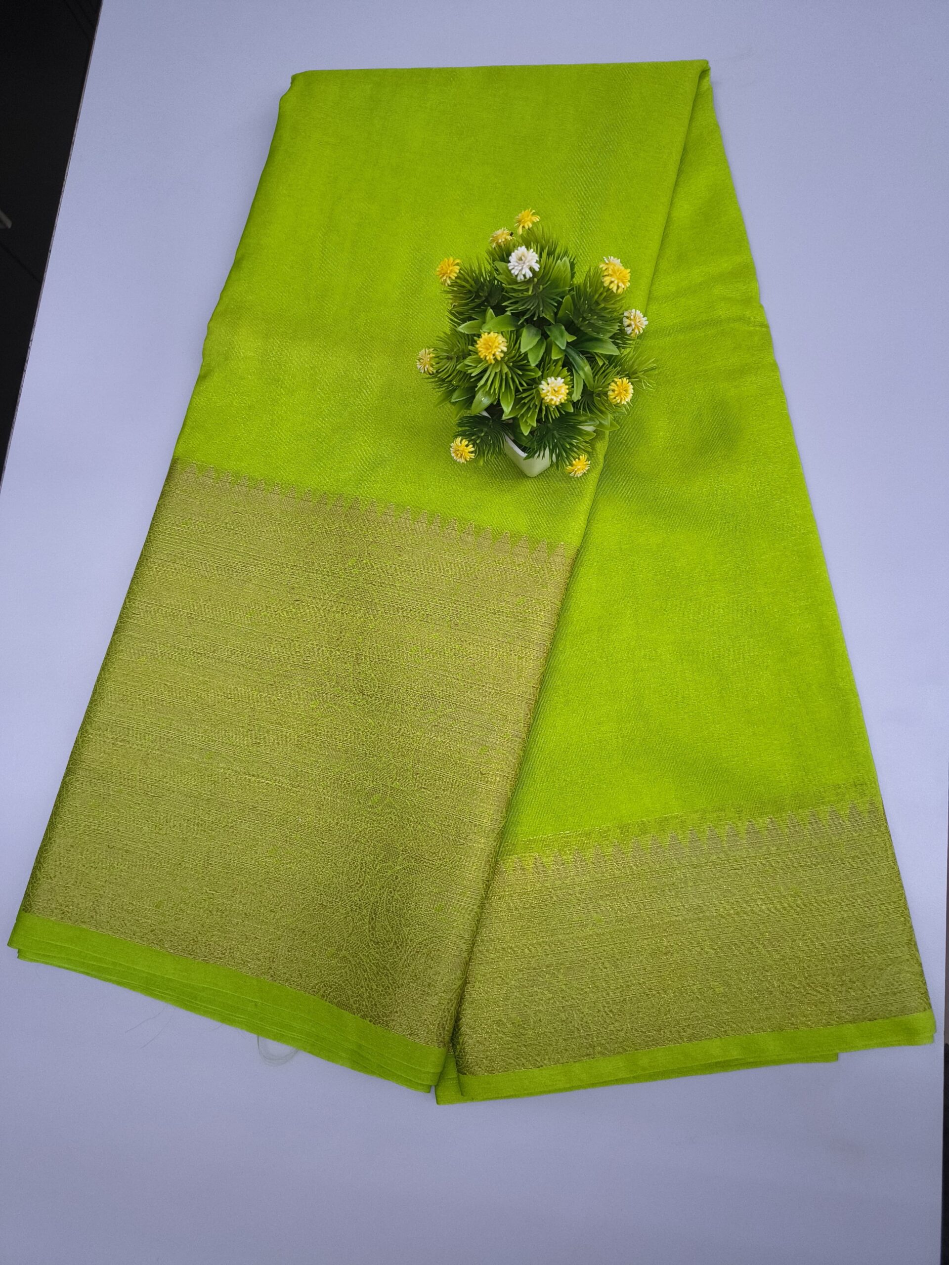 Silk chinon saree